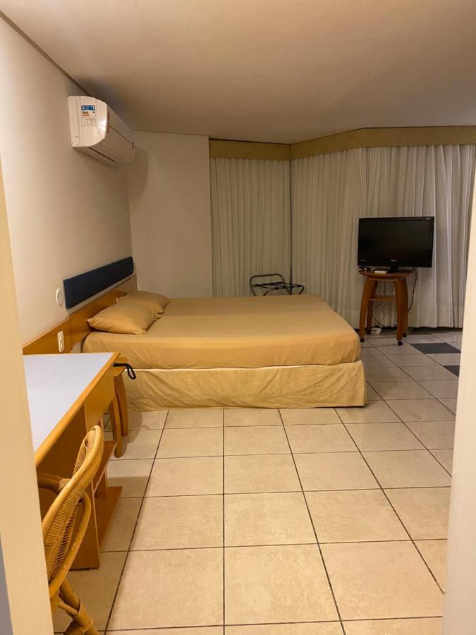 Iate Plaza Hotel 4*